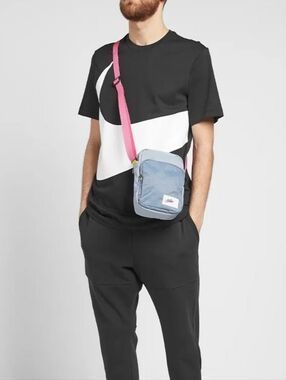 Nike • NSW Logo Blue Heritage Bag With Pink Adjustable Crossbody Strap